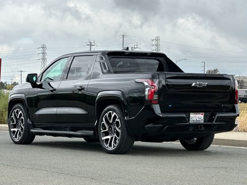 Used 2024 Chevrolet Silverado EV RST image 6