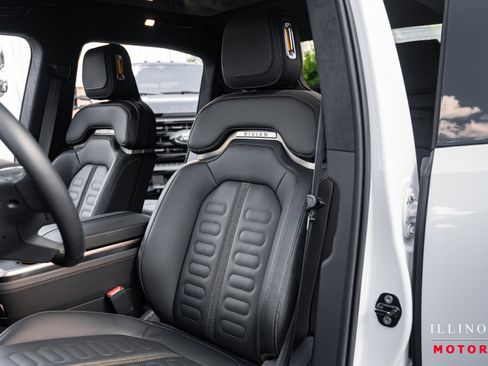 Used 2022 Rivian R1T Adventure image 18