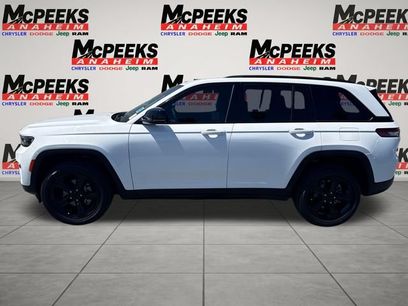 Used 2023 Jeep Grand Cherokee Altitude