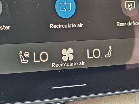 New 2026 Volvo XC60 B5 Plus w/ Protection Package Premier image 29