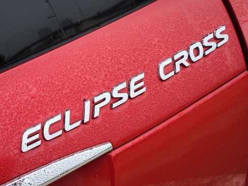 Used 2018 Mitsubishi Eclipse Cross SEL image 12