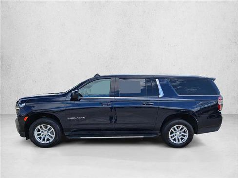 Used 2024 Chevrolet Suburban LT AWD/4WD image 8