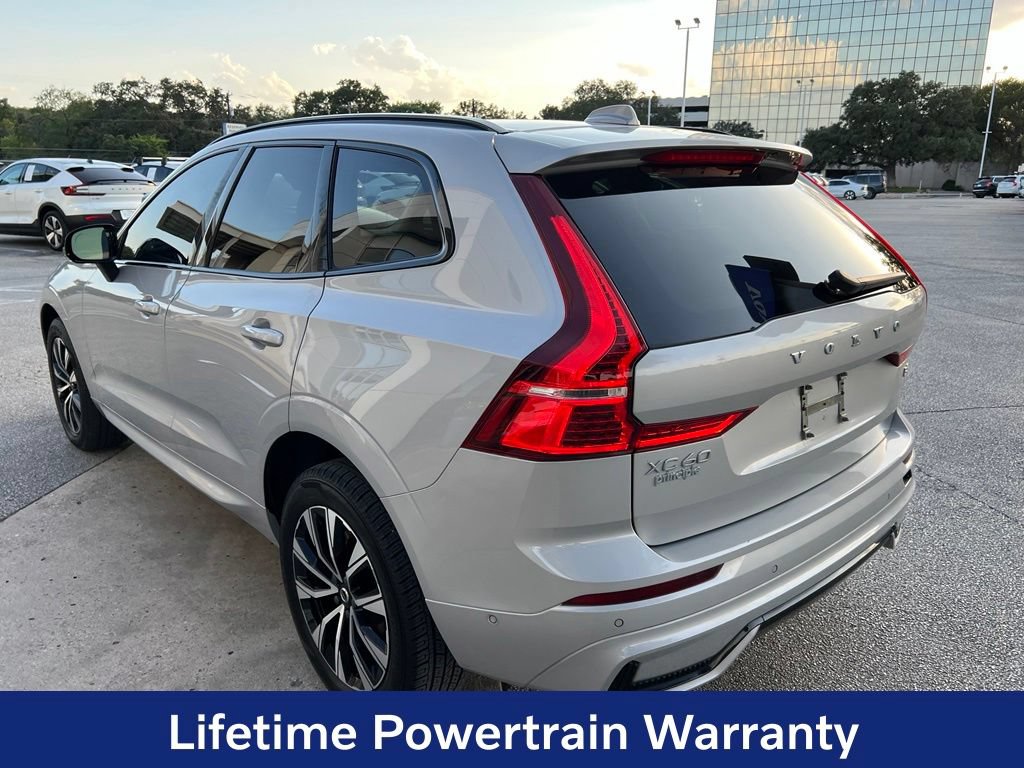 Certified 2023 Volvo XC60 B5 Plus FWD image 5
