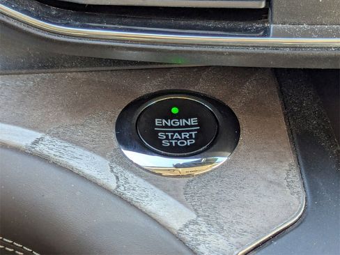 Used 2020 Ford Explorer Platinum w/ Premium Technology Package image 23