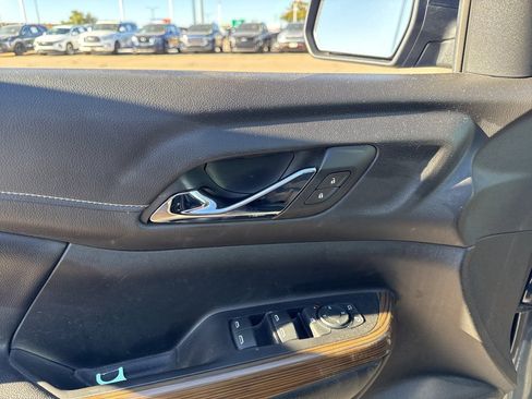 Used 2019 GMC Acadia SLE image 13