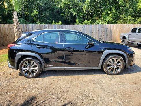 Used 2019 Lexus UX 250h F Sport w/ F Sport Premium Package AWD/4WD image 9