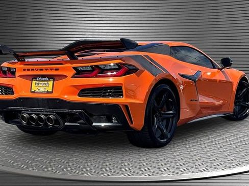 Used 2023 Chevrolet Corvette Z06 w/ Stealth Interior Trim Package RWD image 6