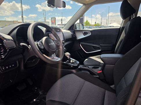 Certified 2024 Kia Soul S FWD image 9
