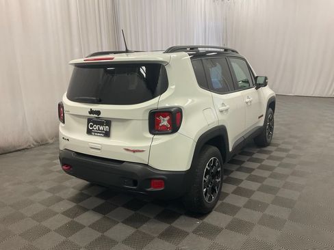 Used 2023 Jeep Renegade Trailhawk w/ Trailhawk Elite Group AWD/4WD image 5