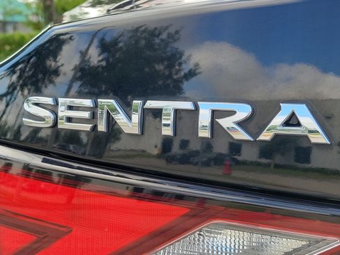 Certified 2020 Nissan Sentra S FWD image 10