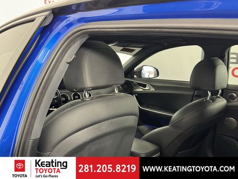 Used 2018 Kia Stinger GT1 image 15