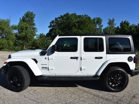 Used 2023 Jeep Wrangler Unlimited Sahara w/ Cold Weather Group AWD/4WD image 3