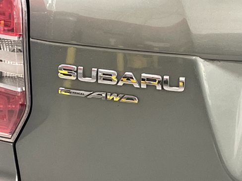 Used 2016 Subaru Forester 2.5i Touring w/ Eyesight & Navigation System image 8