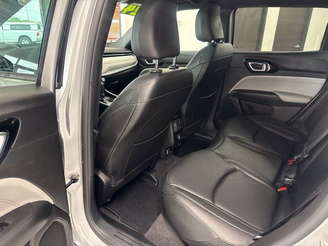Used 2024 Jeep Compass Limited AWD/4WD image 20