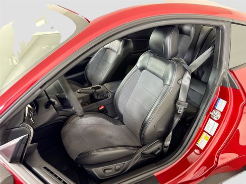 Used 2020 Ford Mustang Shelby GT350 w/ Technology Package image 12