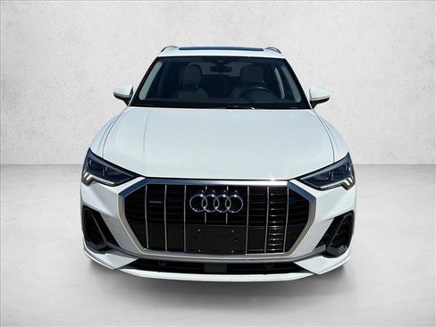 Used 2021 Audi Q3 2.0T Premium Plus w/ Premium Plus Package AWD/4WD image 2
