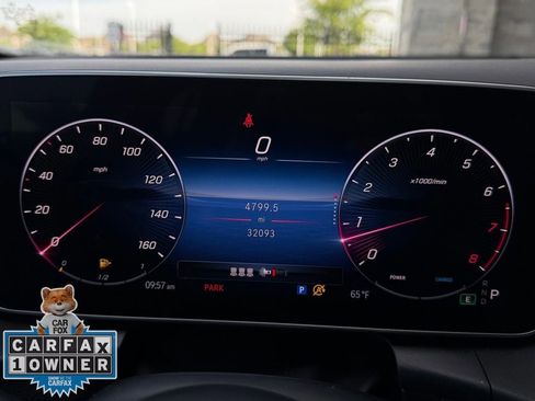 Used 2024 Mercedes-Benz GLC 300 4MATIC image 12