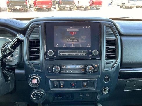 Used 2023 Nissan Titan SV w/ SV Convenience Package image 24