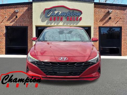 Used 2021 Hyundai Elantra SEL FWD image 10