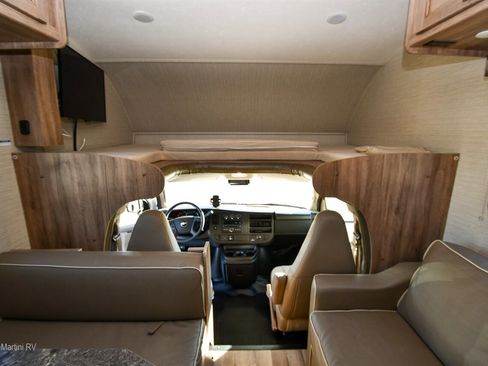 Used 2018 Chevrolet Express 4500 w/ RV Package image 16