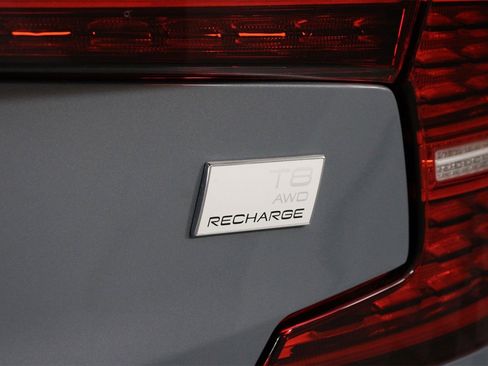 Certified 2023 Volvo S60 T8 Plus w/ Climate Package image 20