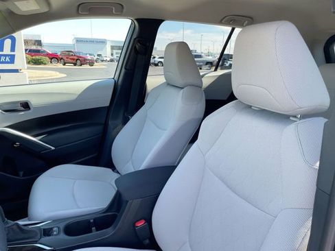 Used 2024 Toyota Corolla Cross LE image 10