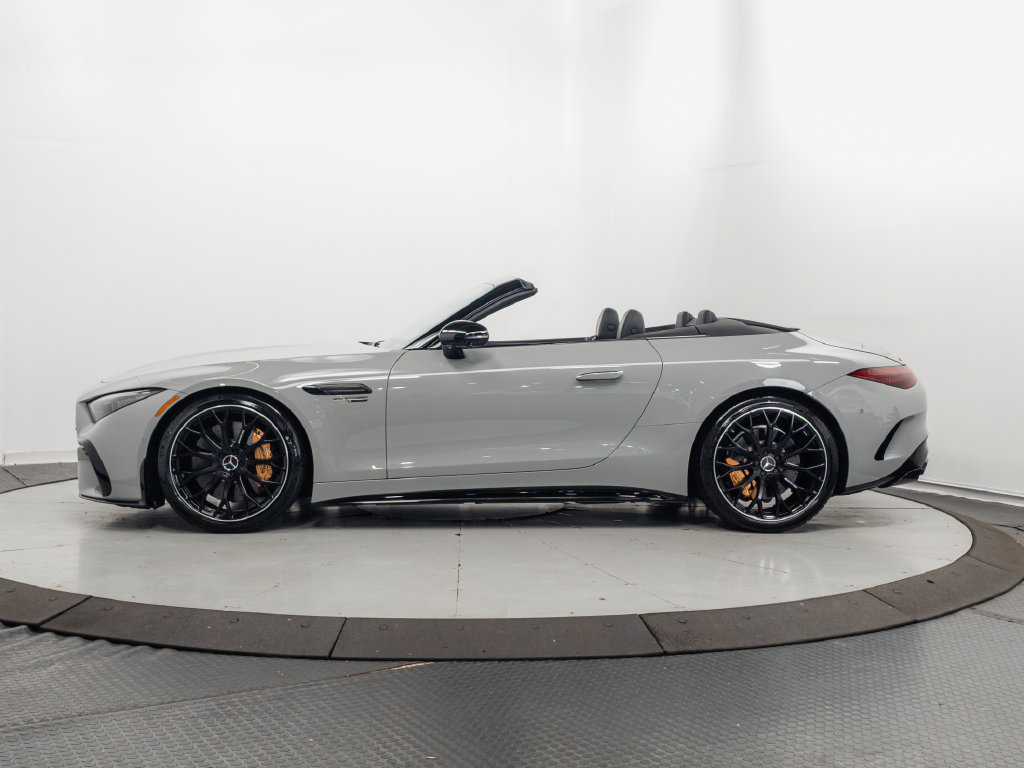 Used 2022 Mercedes-Benz SL 63 AMG 4MATIC w/ AMG Aerodynamic Package image 5