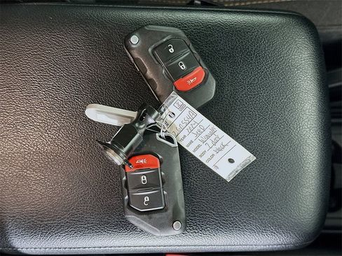 Used 2024 Jeep Wrangler Sport S image 35