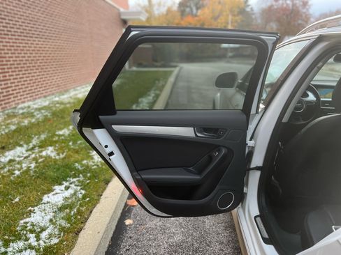 Used 2016 Audi A4 Premium Plus w/ Technology Package image 36