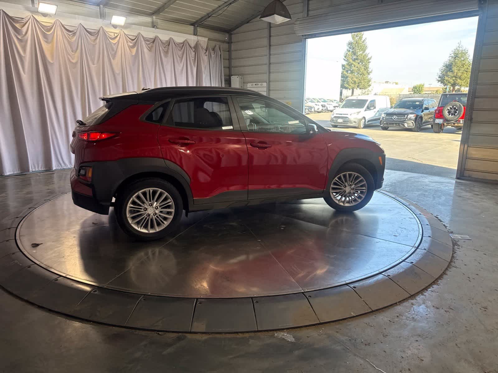 Used 2020 Hyundai Kona SEL FWD image 4