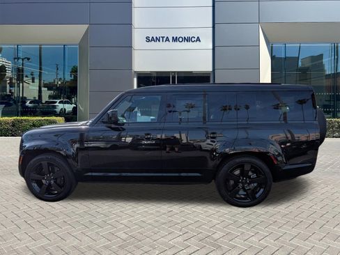 New 2026 Land Rover Defender 130 X-Dynamic SE image 2