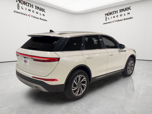 Used 2024 Lincoln Corsair FWD image 5
