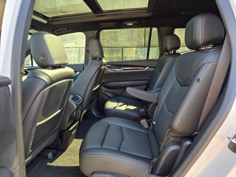 Used 2022 Cadillac XT6 Premium Luxury image 45