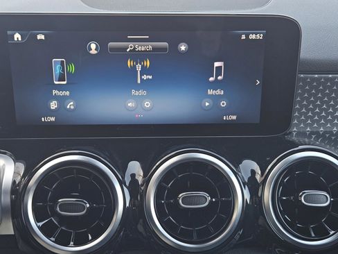 Used 2026 Mercedes-Benz GLB 250 GLB 250 image 15