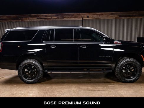 Used 2025 Chevrolet Suburban Z71 w/ Comfort Package image 11