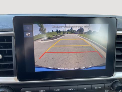 Used 2024 Hyundai Venue SEL FWD image 23
