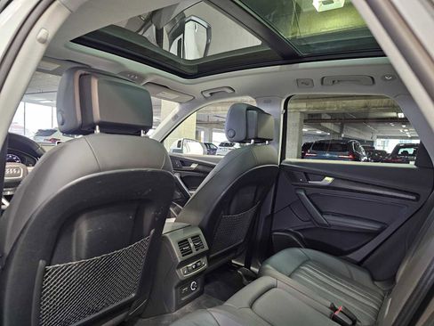 Used 2020 Audi Q5 e Premium Plus w/ Premium Plus Package image 26
