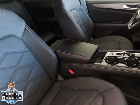 Used 2024 Volkswagen Atlas Cross Sport SE image 26