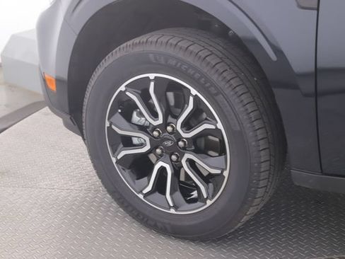 Used 2022 Ford Maverick Lariat w/ Lariat Luxury Package FWD image 13