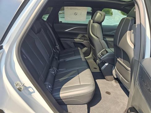 New 2026 Cadillac Lyriq Luxury AWD/4WD image 12
