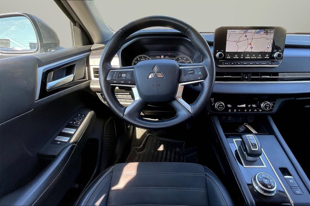 Used 2024 Mitsubishi Outlander SE AWD/4WD image 8