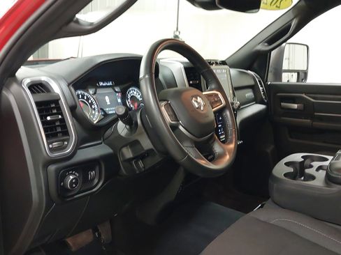 Used 2024 RAM 2500 Big Horn w/ Night Edition AWD/4WD image 18