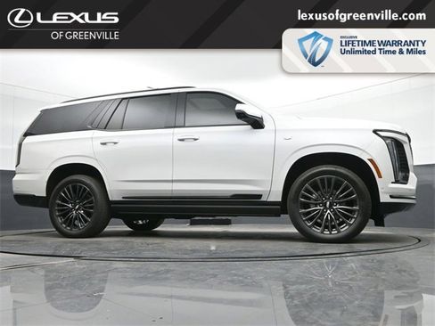 Used 2025 Cadillac Escalade Sport Platinum image 35