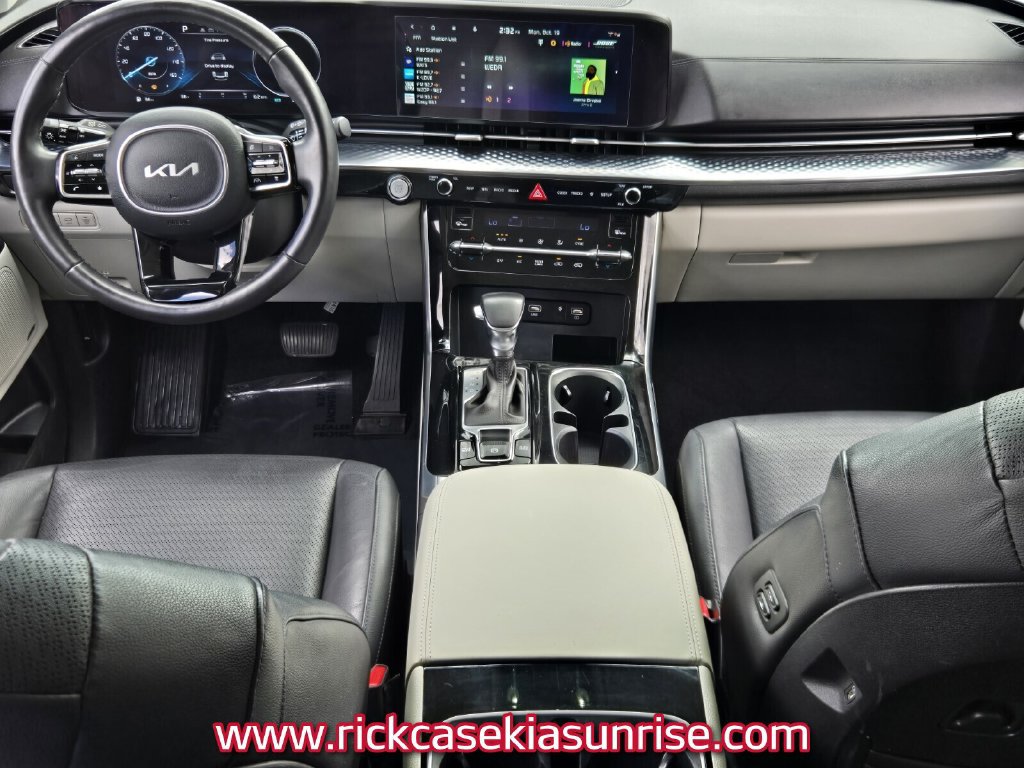 Used 2023 Kia Carnival SX Prestige FWD image 12