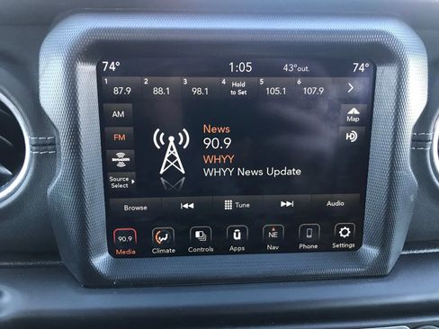 Used 2023 Jeep Wrangler Unlimited Sahara image 20