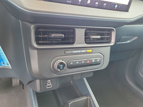 New 2025 Ford Maverick XL w/ Equipment Group 102A image 17