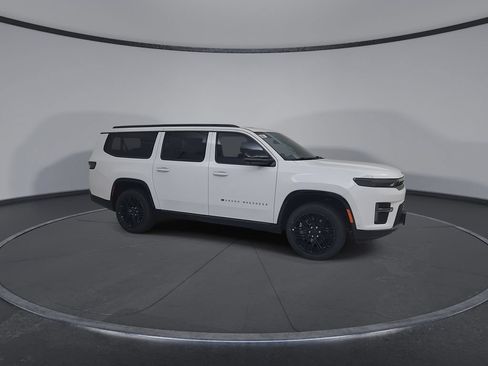 New 2026 Jeep Grand Wagoneer L Limited AWD/4WD image 17