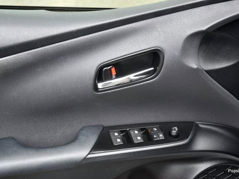 Used 2016 Toyota Prius Two image 7