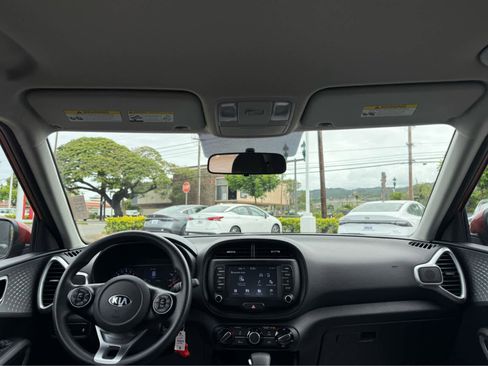 Used 2020 Kia Soul LX FWD image 10