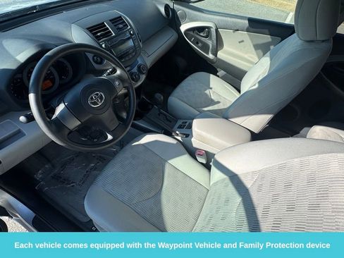 Used 2011 Toyota RAV4 4WD image 15